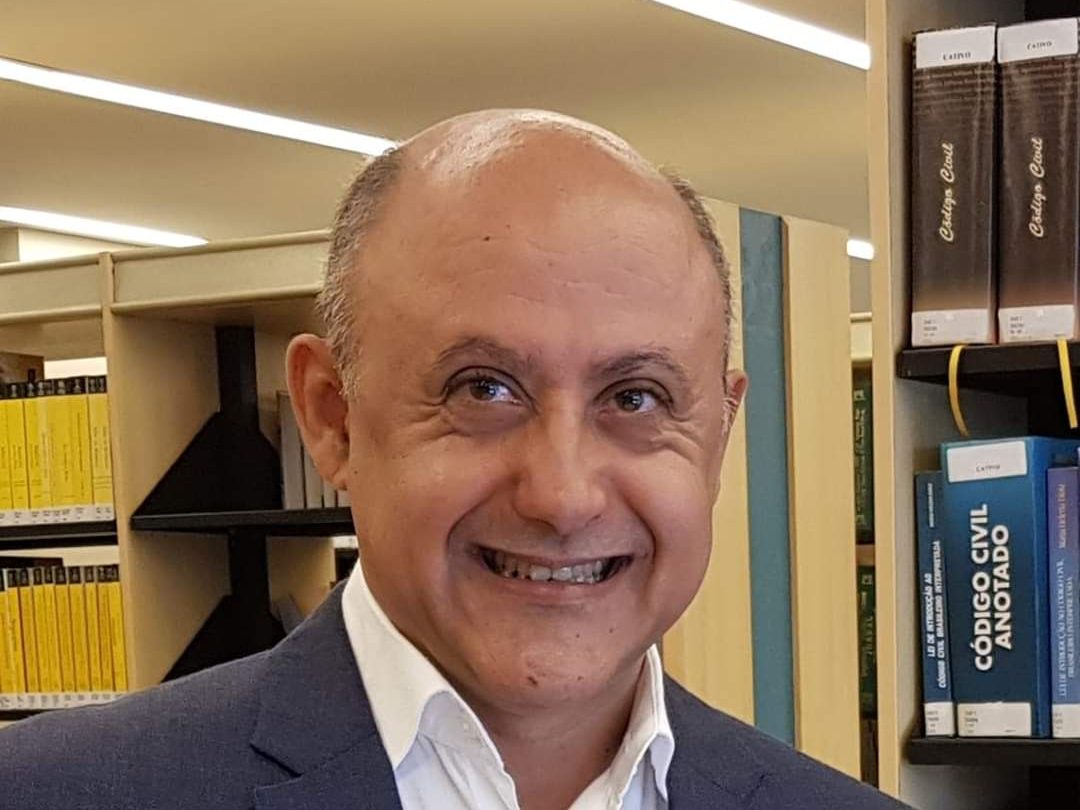 Yunare Marinho, socio da CBPCE, lança o seu 3° livro nesta terça-feira (30) em Portugal