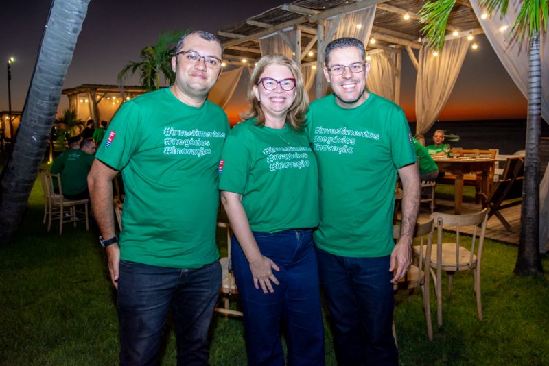 Happy Hour - Iate Clube de Fortaleza serve de cenário perfeito para confraternização do Grupo CVPAR