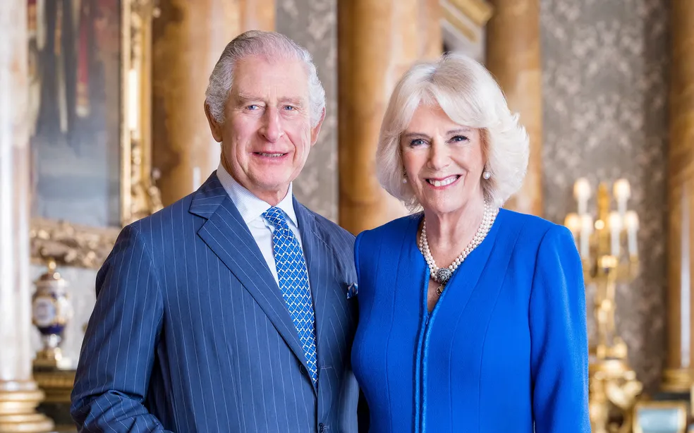Cifra oficial do rei Charles III e da rainha Camilla é revelada