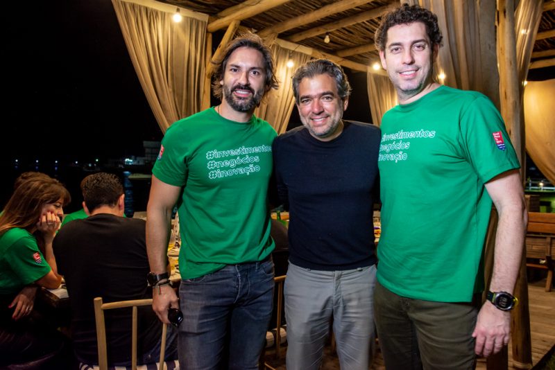 Happy Hour - Iate Clube de Fortaleza serve de cenário perfeito para confraternização do Grupo CVPAR