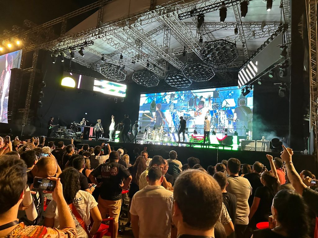 
				Show do Titãs 
				