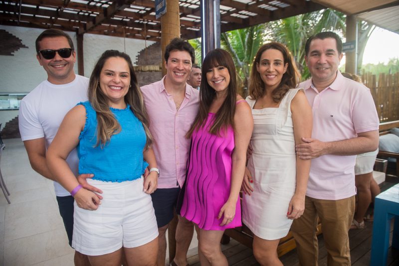 Happy Birthday - Camila e Júnior Coutinho comemoram aniversário juntos no Seu Domingo Beach Club