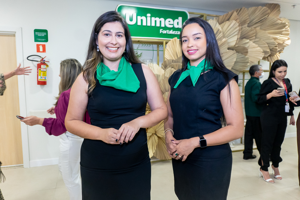 Amanda Marques E Bruna Cristina