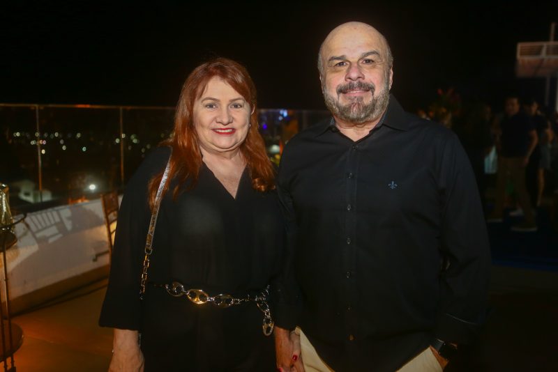 sessão parabéns - Fabiano Barreira comemora seu aniversário rodeado de amigos e familiares