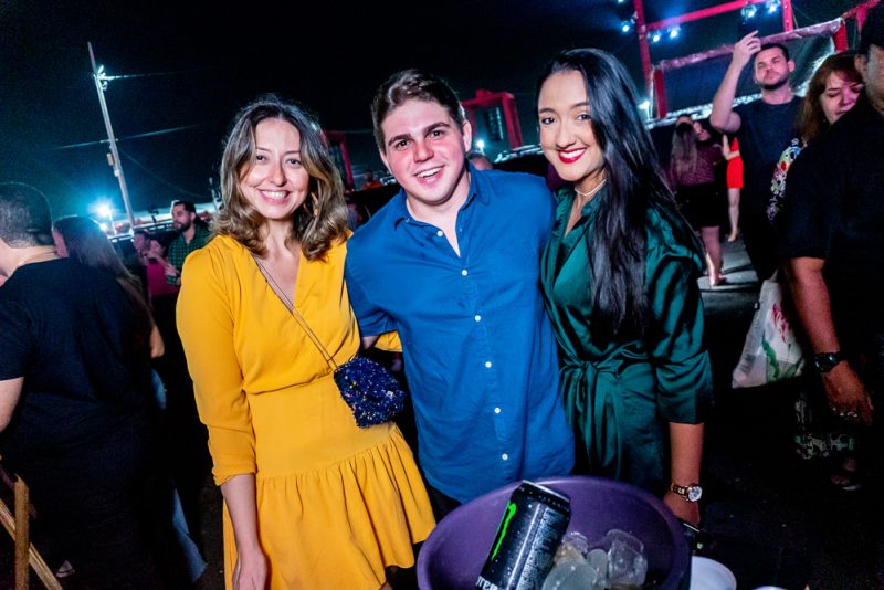 Agito e animação - São João de Maracanaú reúne multidão em noite de festa com shows de Seu Jorge e Alexandre Pires