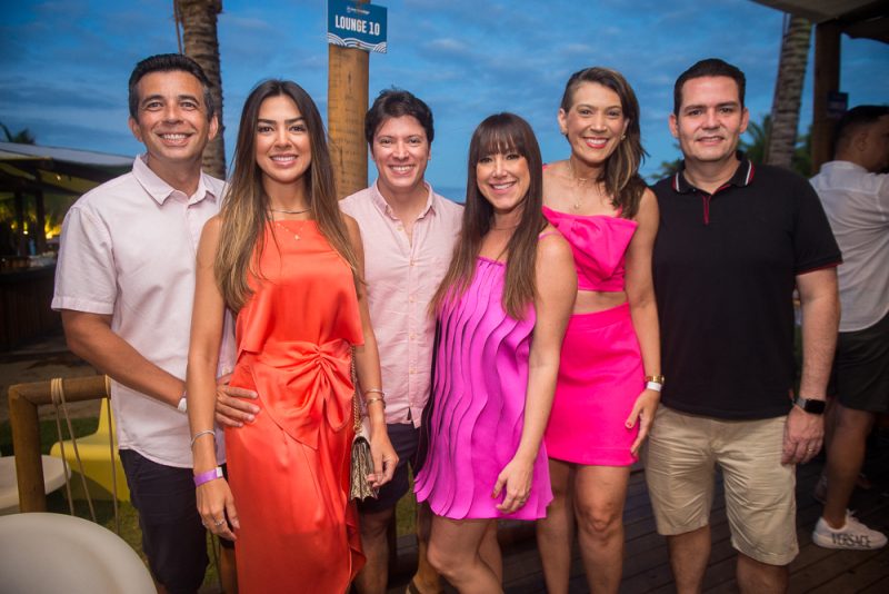 Happy Birthday - Camila e Júnior Coutinho comemoram aniversário juntos no Seu Domingo Beach Club