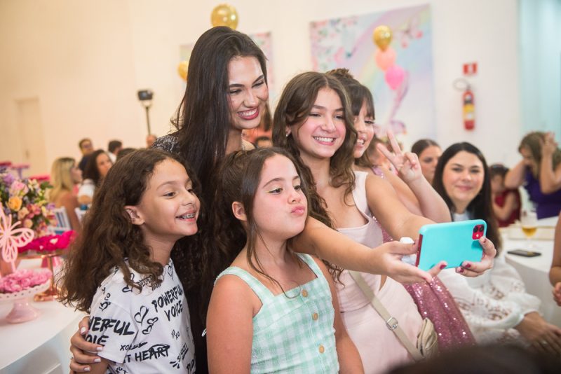 Mundo mágico - Liliane e Alexandre Meira celebram o 10º aniversário da herdeira Ana Letícia