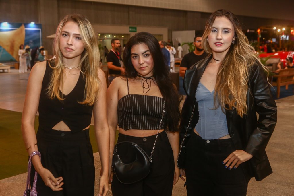 Beatriz Fernandes, Bruna Varela E Victoria Fernandes