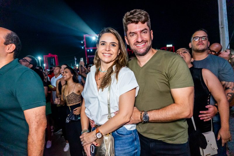 Agito e animação - São João de Maracanaú reúne multidão em noite de festa com shows de Seu Jorge e Alexandre Pires