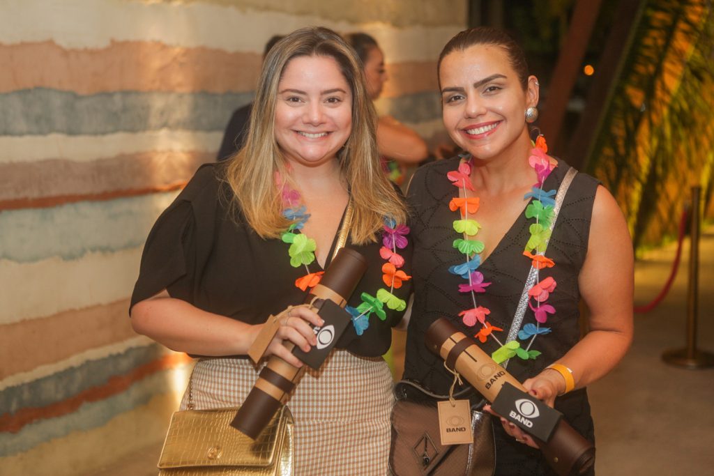 Carla Rodrigues E Renata Benevides