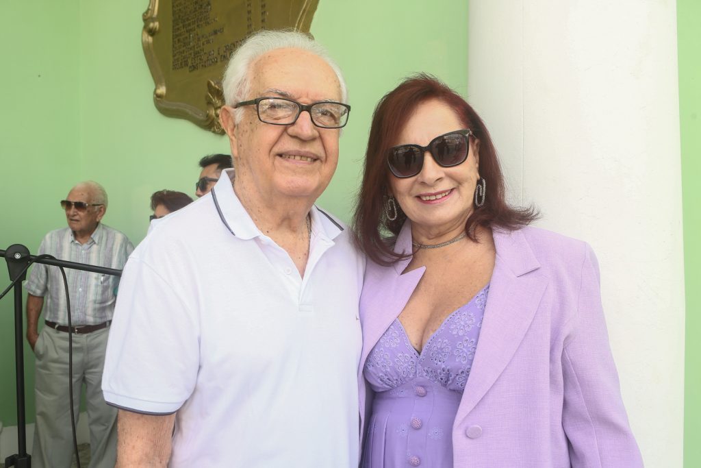 
				Carlito Pamplona e Inês Silvia 
				