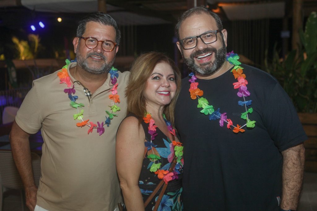 Carlo Bastos, Cris Grangeiro E Victor Costa