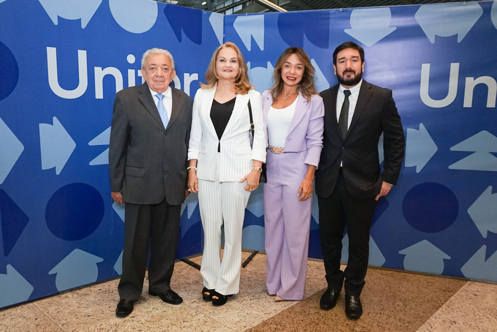 Carlos Alberto Batista, Lenise Queiroz Rocha, Danielle Coimbra E Marcio Batista
