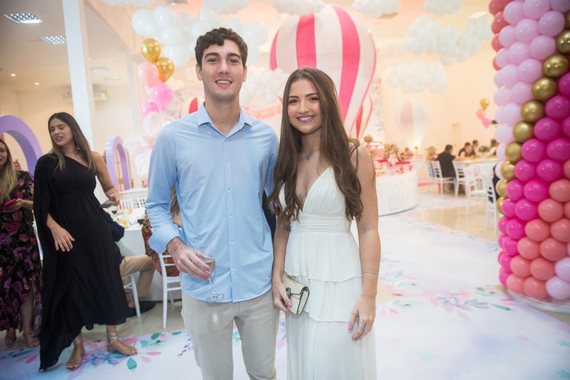 Mundo mágico - Liliane e Alexandre Meira celebram o 10º aniversário da herdeira Ana Letícia