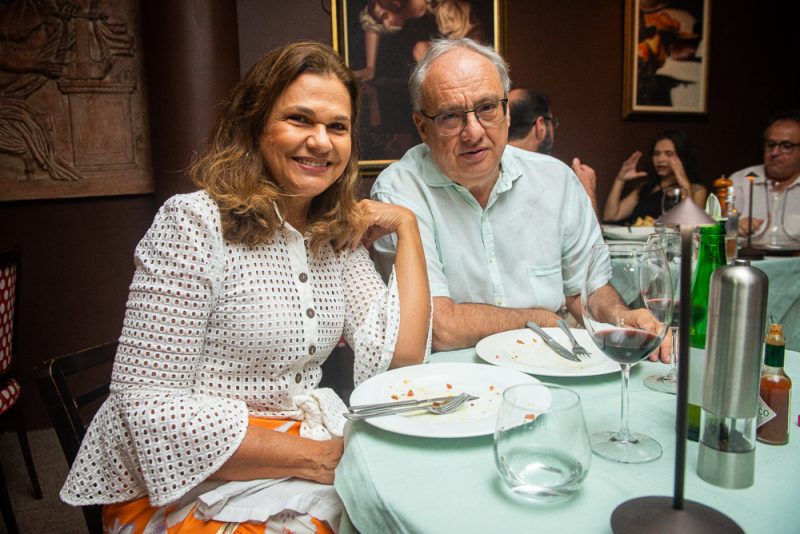 Homenagem especial - Giovana Bezerra realiza tributo a Rita Lee e dá um show de interpretação no palco do Caravaggio