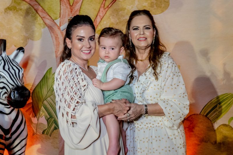 Rá-tim-bum - Claudiana e Rodrigo Loureiro festejam o primeiro aninho do herdeiro Rodrigo