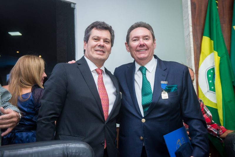 Reconhecimento - Ivens Dias Branco Jr. é agraciado com a Medalha Doutor Periguary de Medeiros