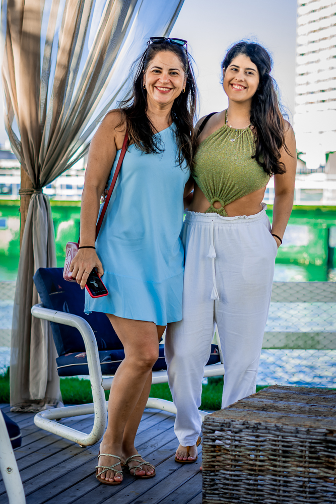 Cynara E Cyntia Rodrigues