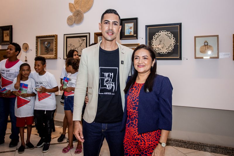 Arte e cultura - Artista cearense Demeilson Ferreira apresenta exposição “Arte da Terra” no Hotel Sonata de Iracema