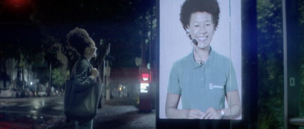 Campanha da Eletromidia “Guarded Bus Stop” ganha famoso Leão Dourado no festival de Cannes