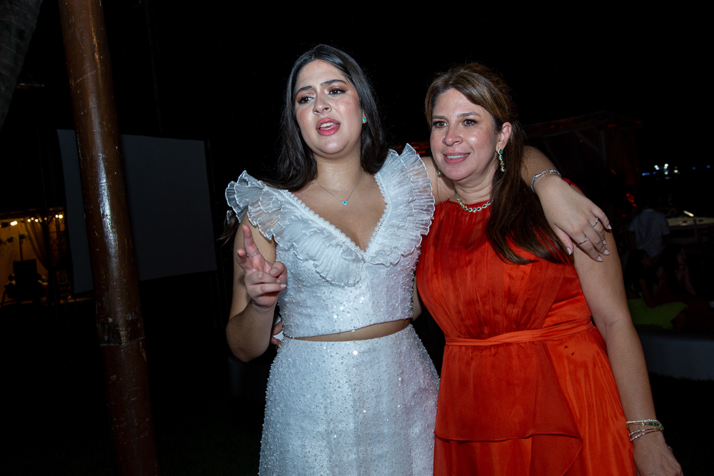 Elize E Eveline Rêgo