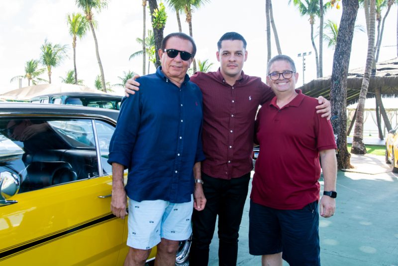 Aficionados por velocidade - Iate Clube de Fortaleza é palco do encontro de celebração dos 10 anos do Grupo Viaturas