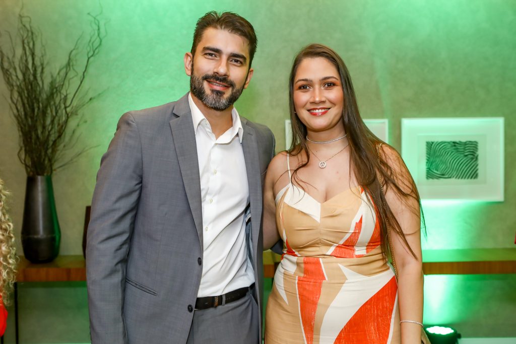 Joao Carlos Pinheiro E Claudia Xavier