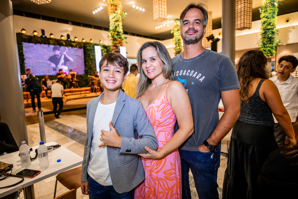 Juan Peter, Iris Peter E Juan Carlo