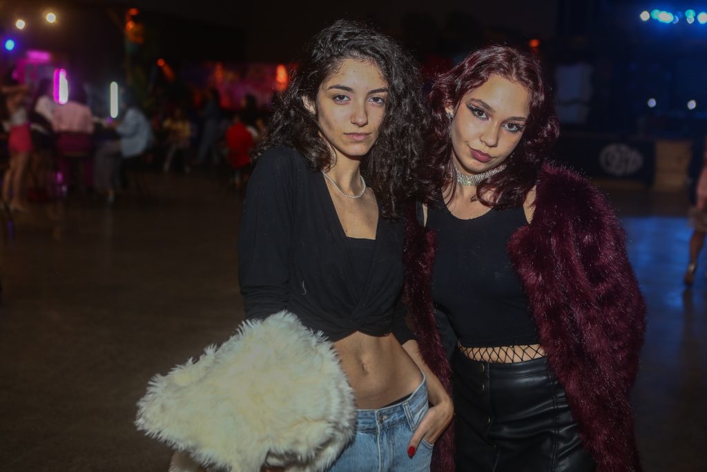 Julia Eduarda Vieira E Lavinia Paiani