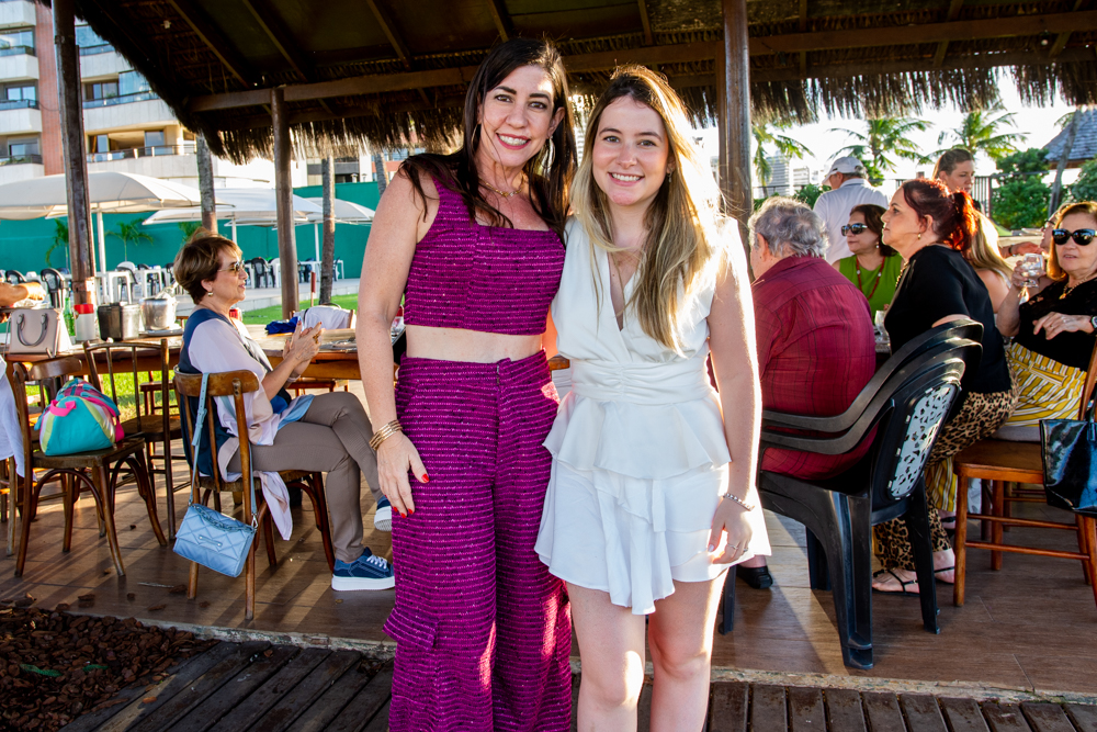 Karen Pimentel E Camila Amora (2)