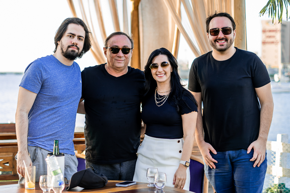 Léo E Tin Gomes, Eva Studart E Adams Gomes