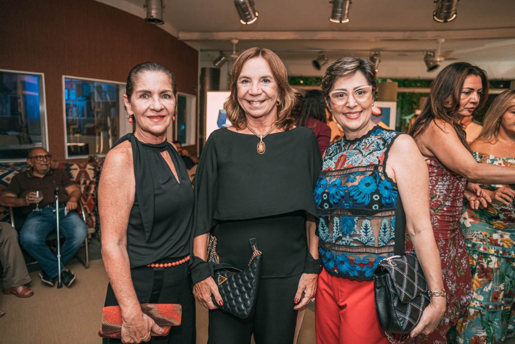 Lilia Quindere, Lucia Wolf E Larissa Rolim