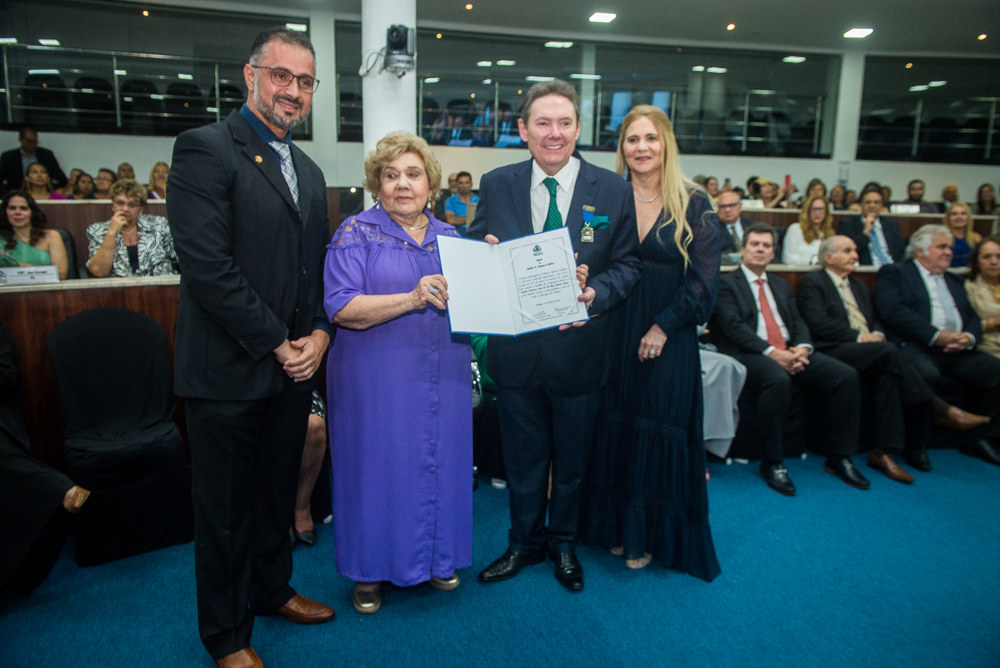 Luciano Girão, Consuelo Dias Branco, Ivens Dias Branco Jr E Morgana Dias Branco (54)