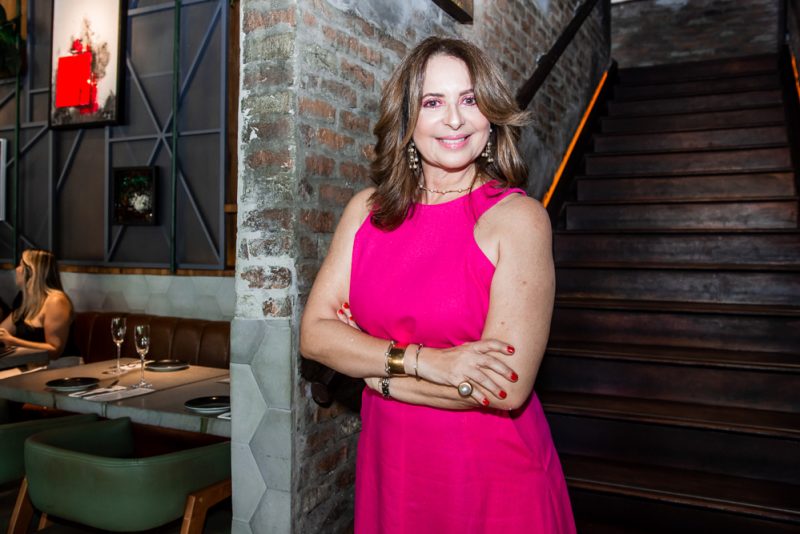 ALMOÇO ESPECIAL - Ana Cristina Wolf e Márcia Andrea Vieira proferem palestra na 2ª edição do “Mulheres em Pauta DNA”