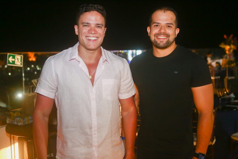 sessão parabéns - Fabiano Barreira comemora seu aniversário rodeado de amigos e familiares