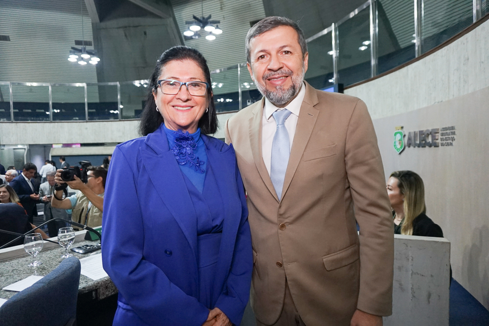 Marta Gonçalves E Élcio Batista