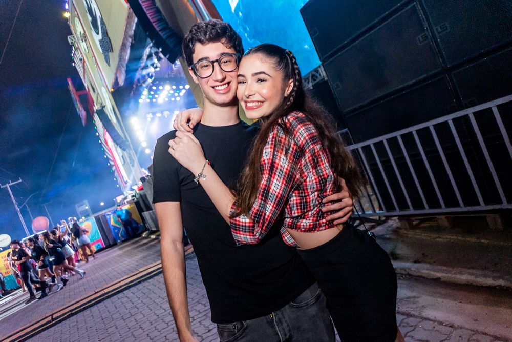 Matheus Coelho E Maria Eduarda Martins