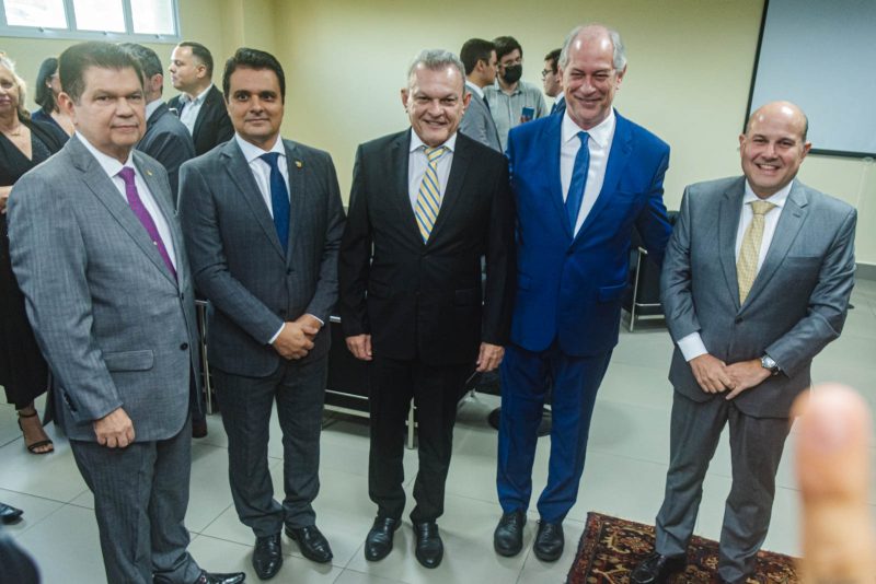 Solenidade - Desembargadores Raimundo Nonato Silva Santos e Francisco Gladyson Pontes tomam posse como dirigentes do TRE-CE