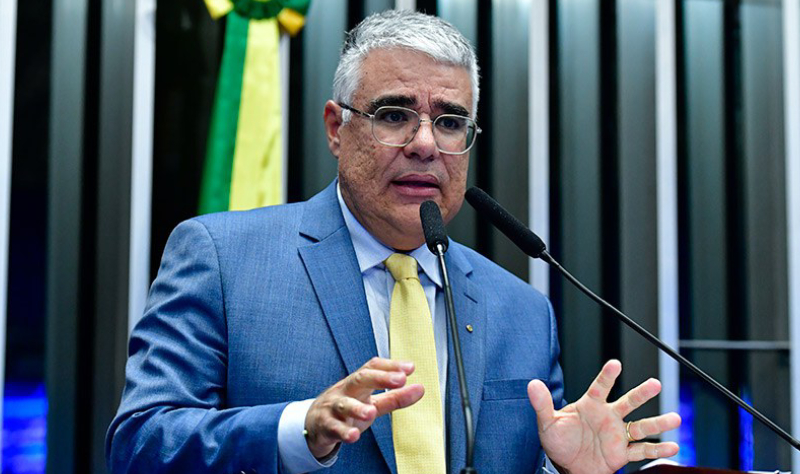 Eduardo Girão pede revisão das prisões do 8 de janeiro e denuncia irregularidades
