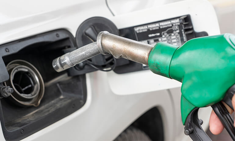 Gasolina do ‘futuro’ tem preço que não depende do petróleo. Bora conhecer!