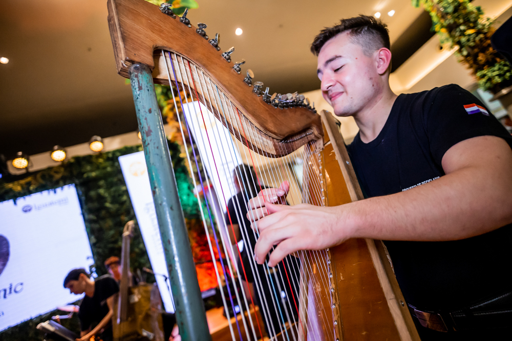 Orquestra De Instrumentos Reciclados De Cateura (1)