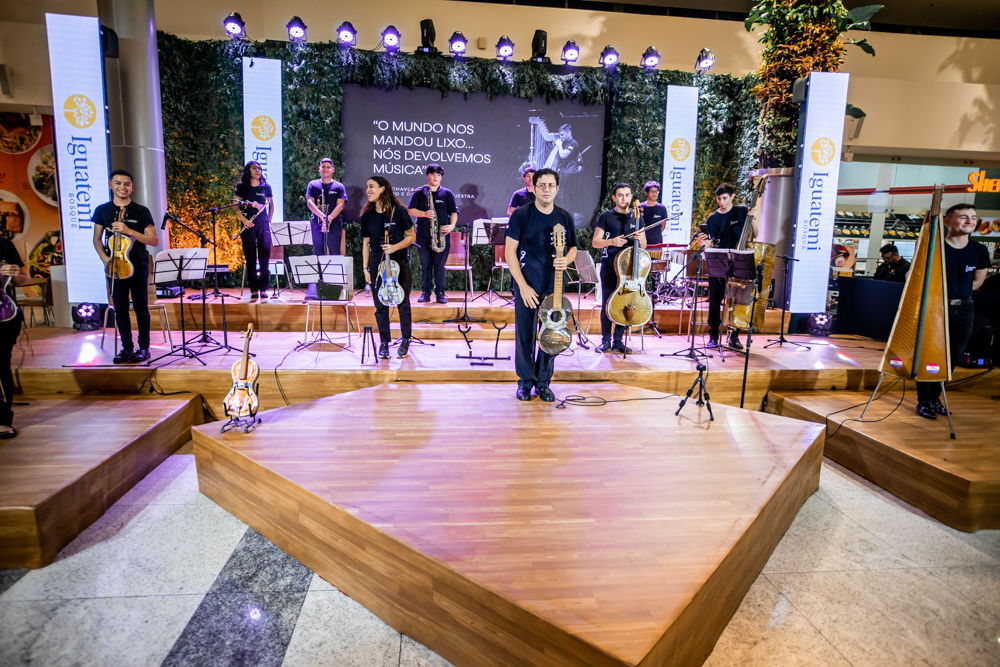 Orquestra De Instrumentos Reciclados De Cateura (24)