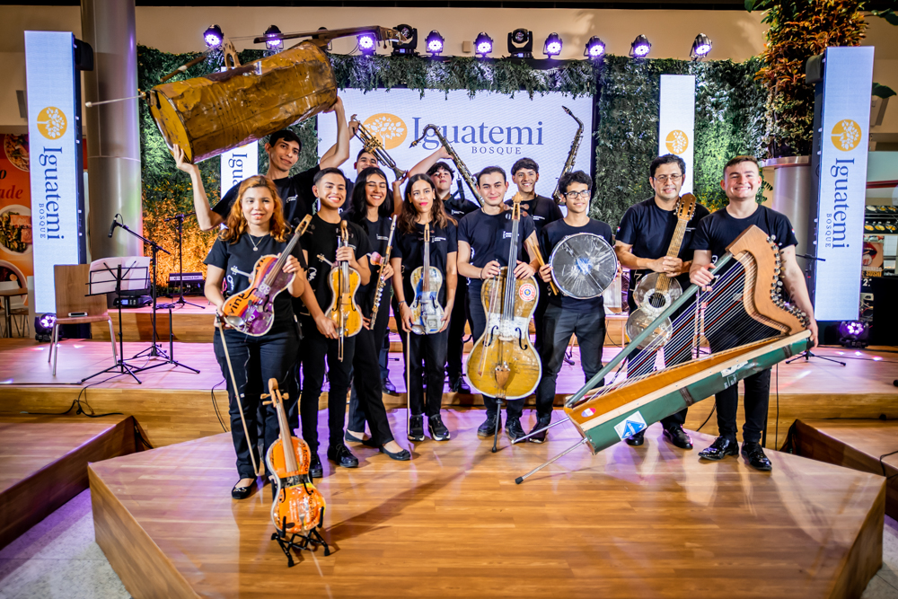 Orquestra De Instrumentos Reciclados De Cateura (27)
