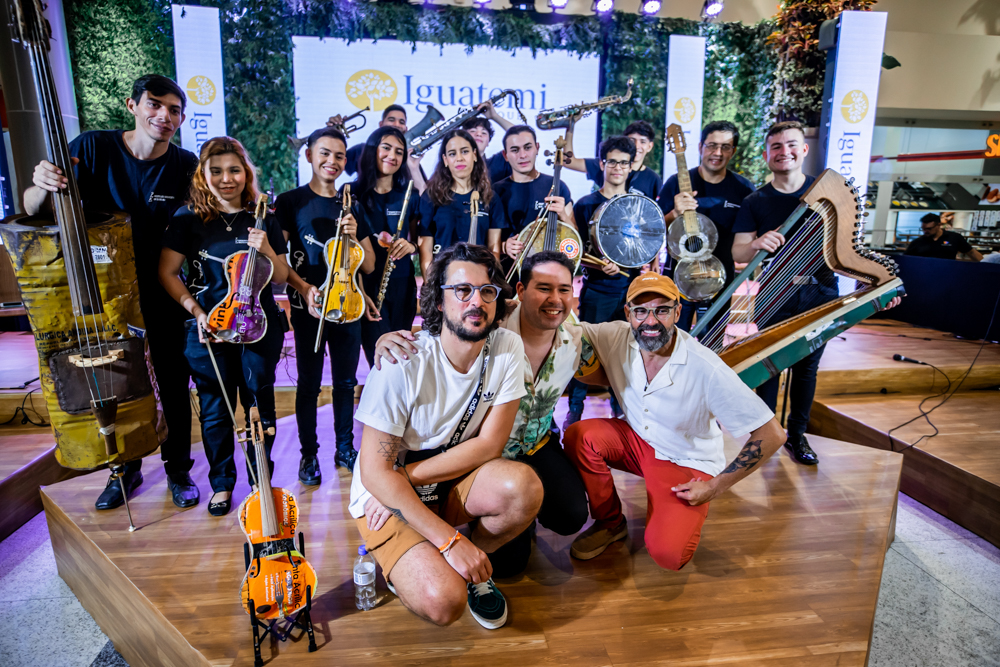 Orquestra De Instrumentos Reciclados De Cateura (29)