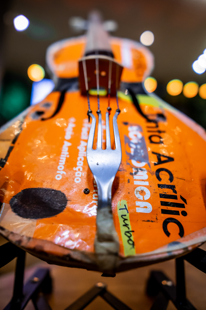 Orquestra De Instrumentos Reciclados De Cateura (8)