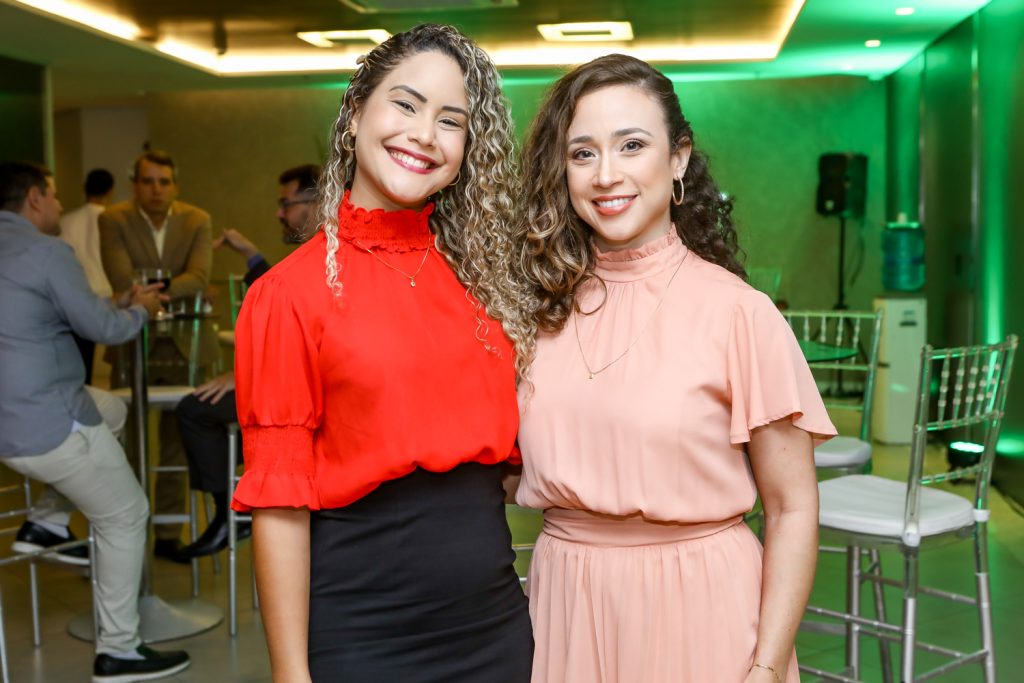 Priscila Sales E Carolina Capistrano