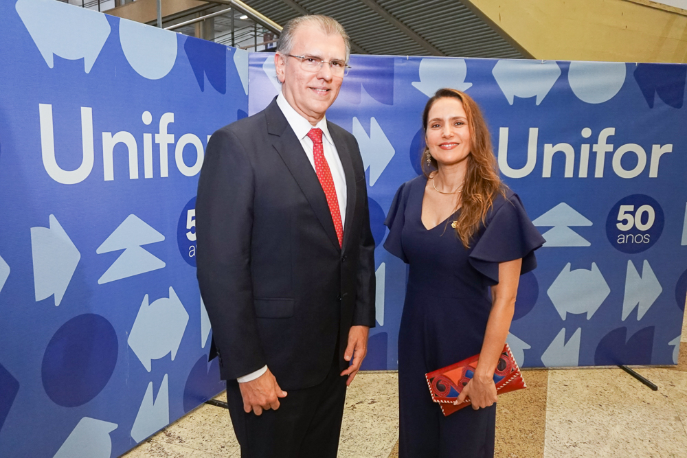 Randal Pompeu E Manoela Queiroz Bacelar