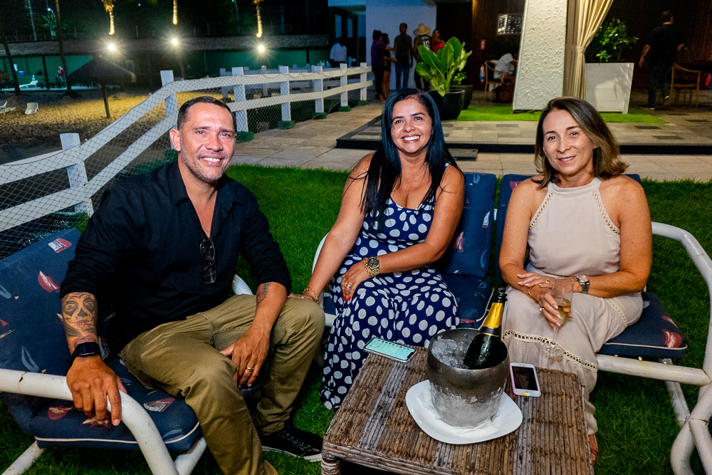 Ronaldo De Araujo, Aline Gomes E Solange Porto