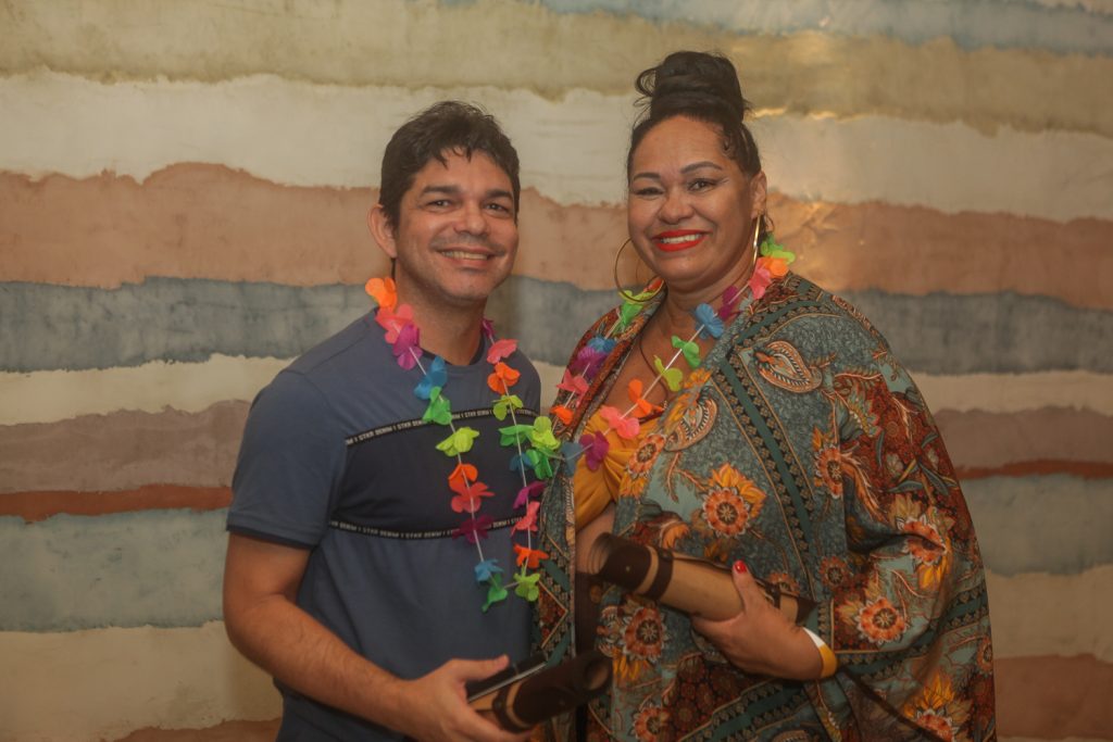 Ronaldo Teles E Salete Max