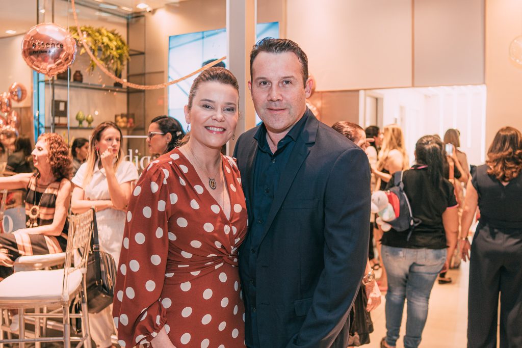 
				Vanessa Mombach e Daniel Arruda 
				